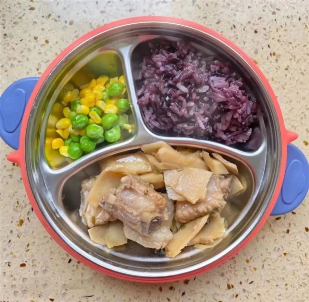 马阿姨工作生活照10