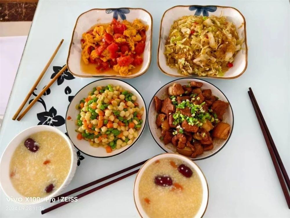 周阿姨工作生活照8