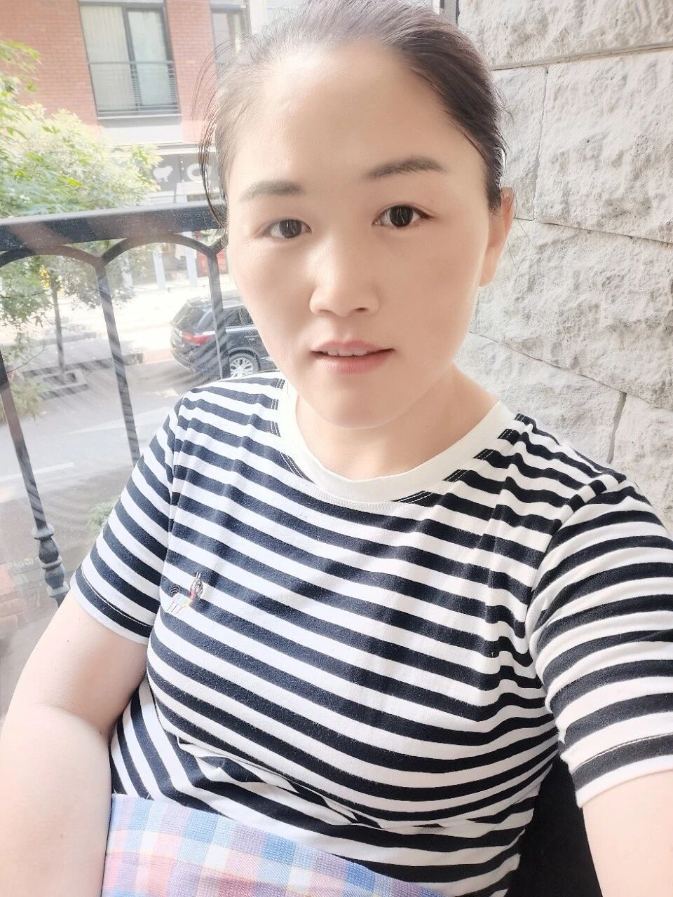 陆阿姨工作生活照2