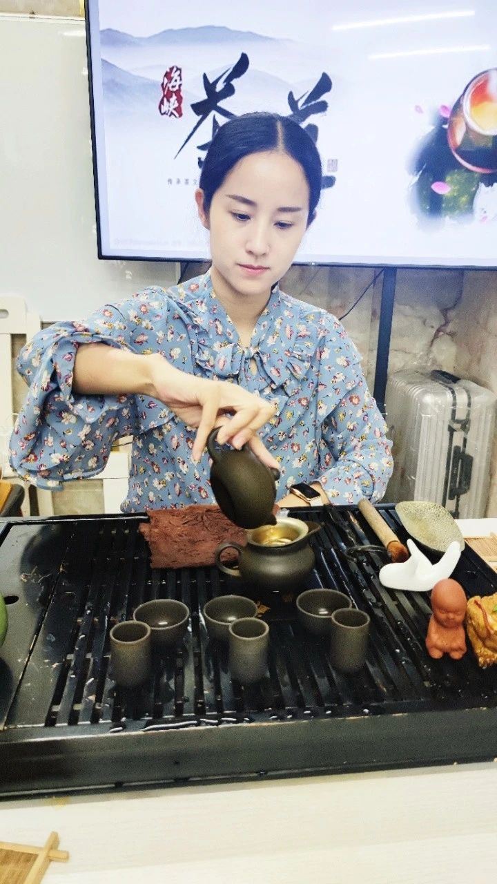 黄阿姨缩略图3