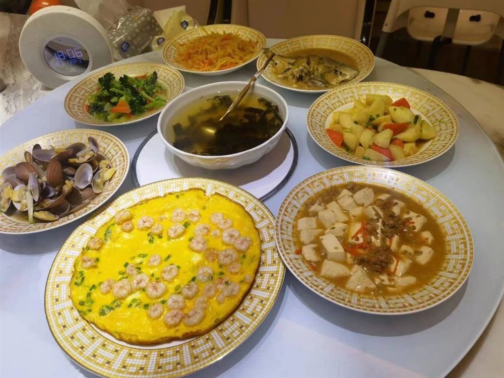 唐阿姨工作生活照4
