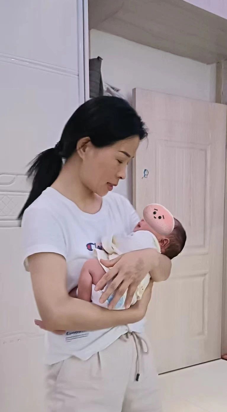 石阿姨工作生活照5
