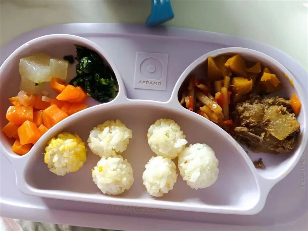 姚阿姨工作生活照12