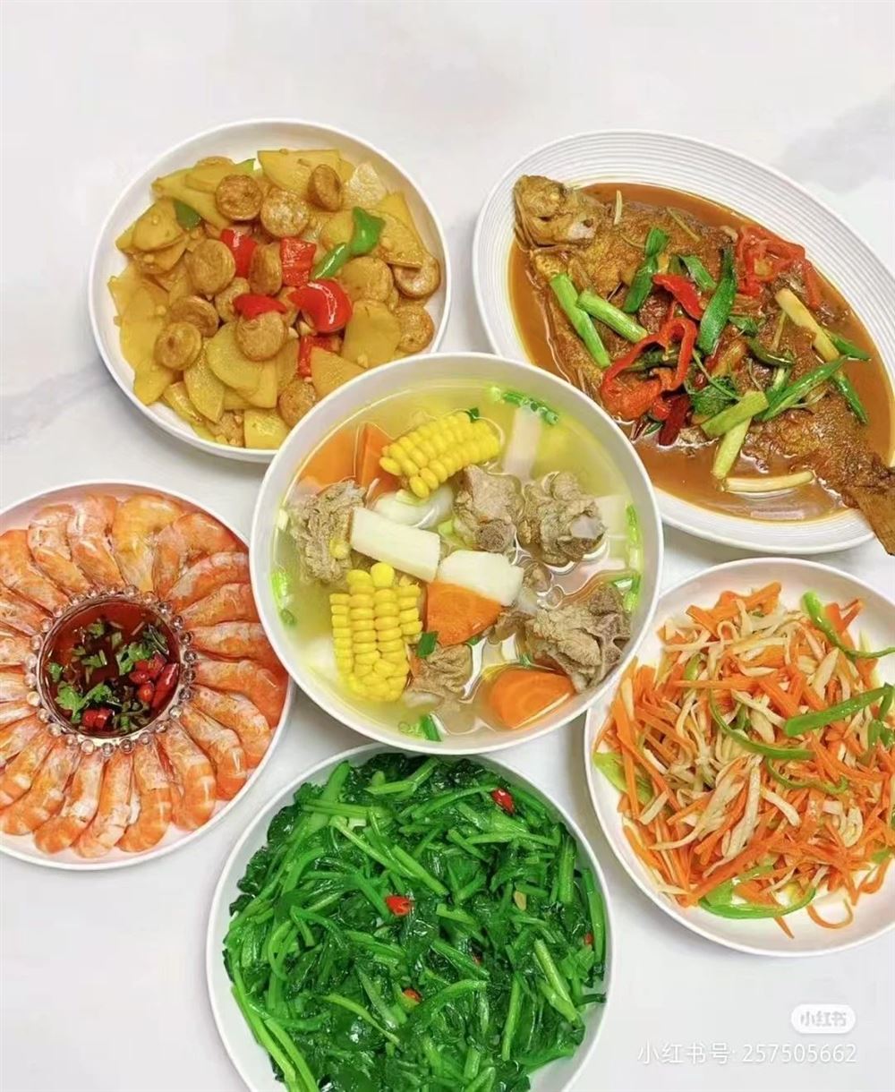 谌阿姨工作生活照7