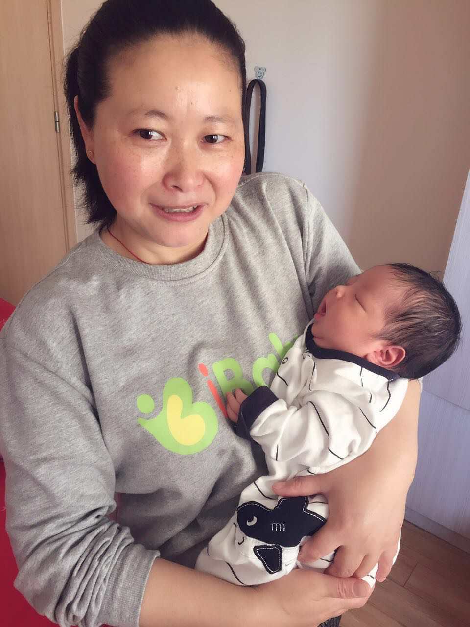 李阿姨头像