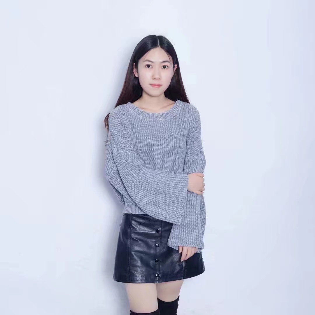上海成长陪伴师杨阿姨公开照片