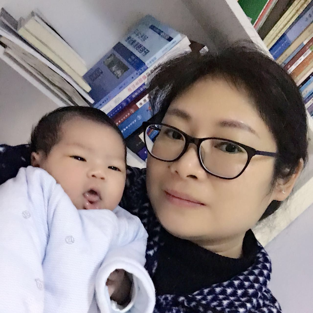 上海育婴师黄阿姨公开照片