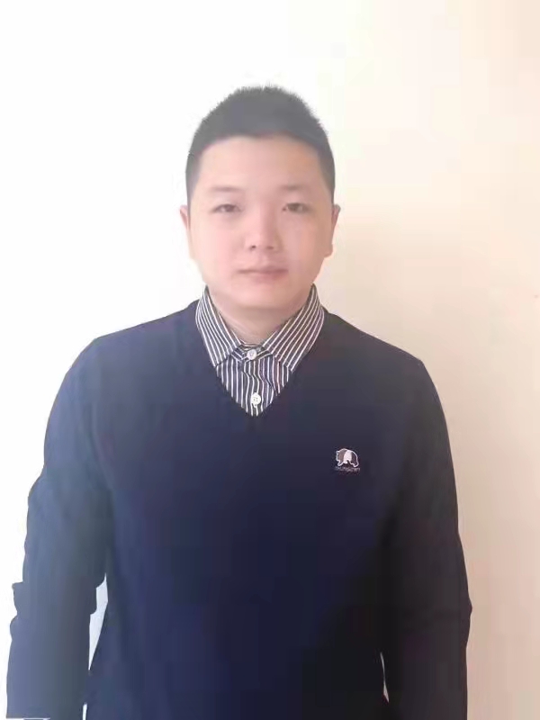 石师傅工作生活照1