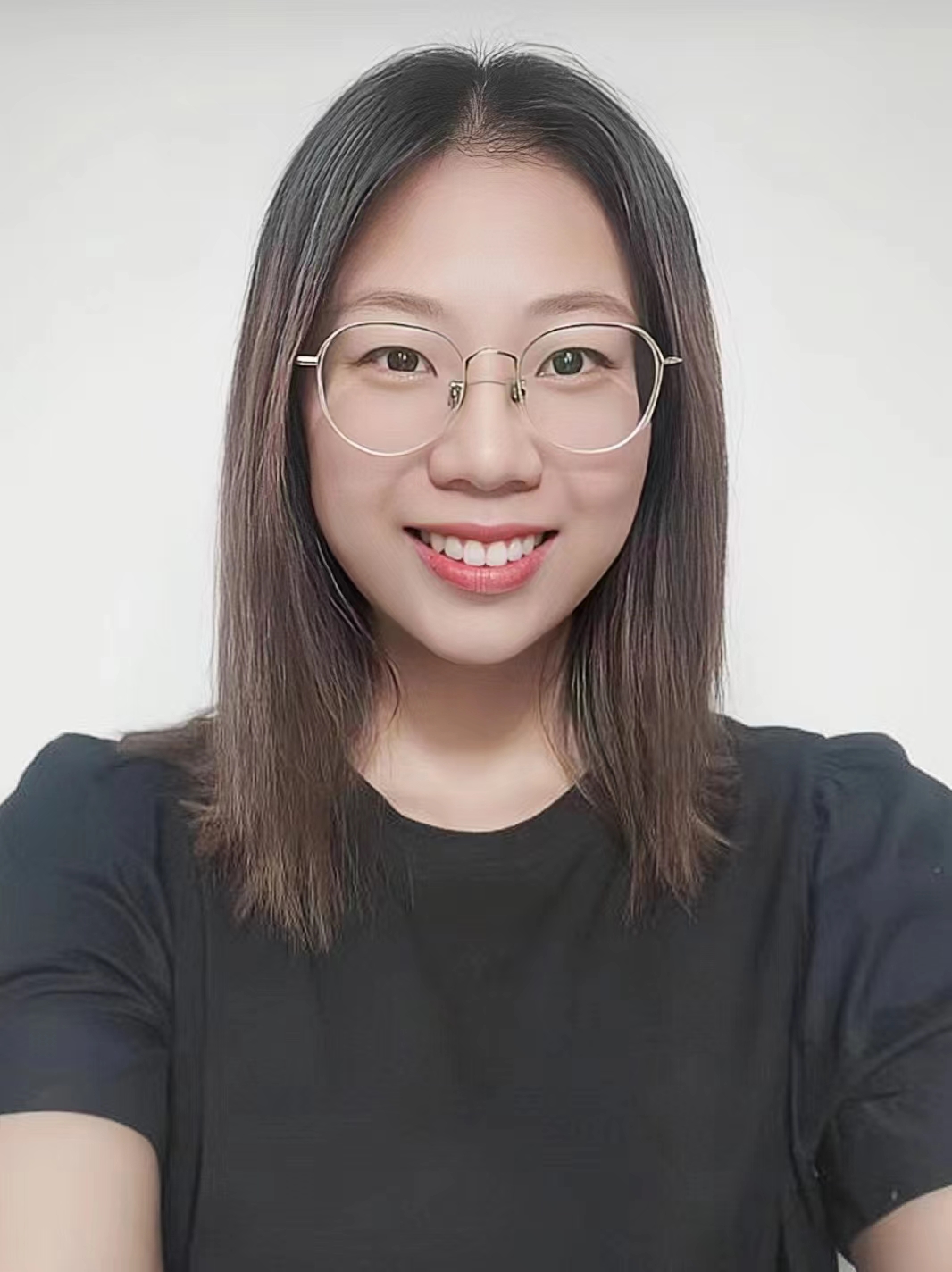 家政成长陪伴师郑阿姨公开照片