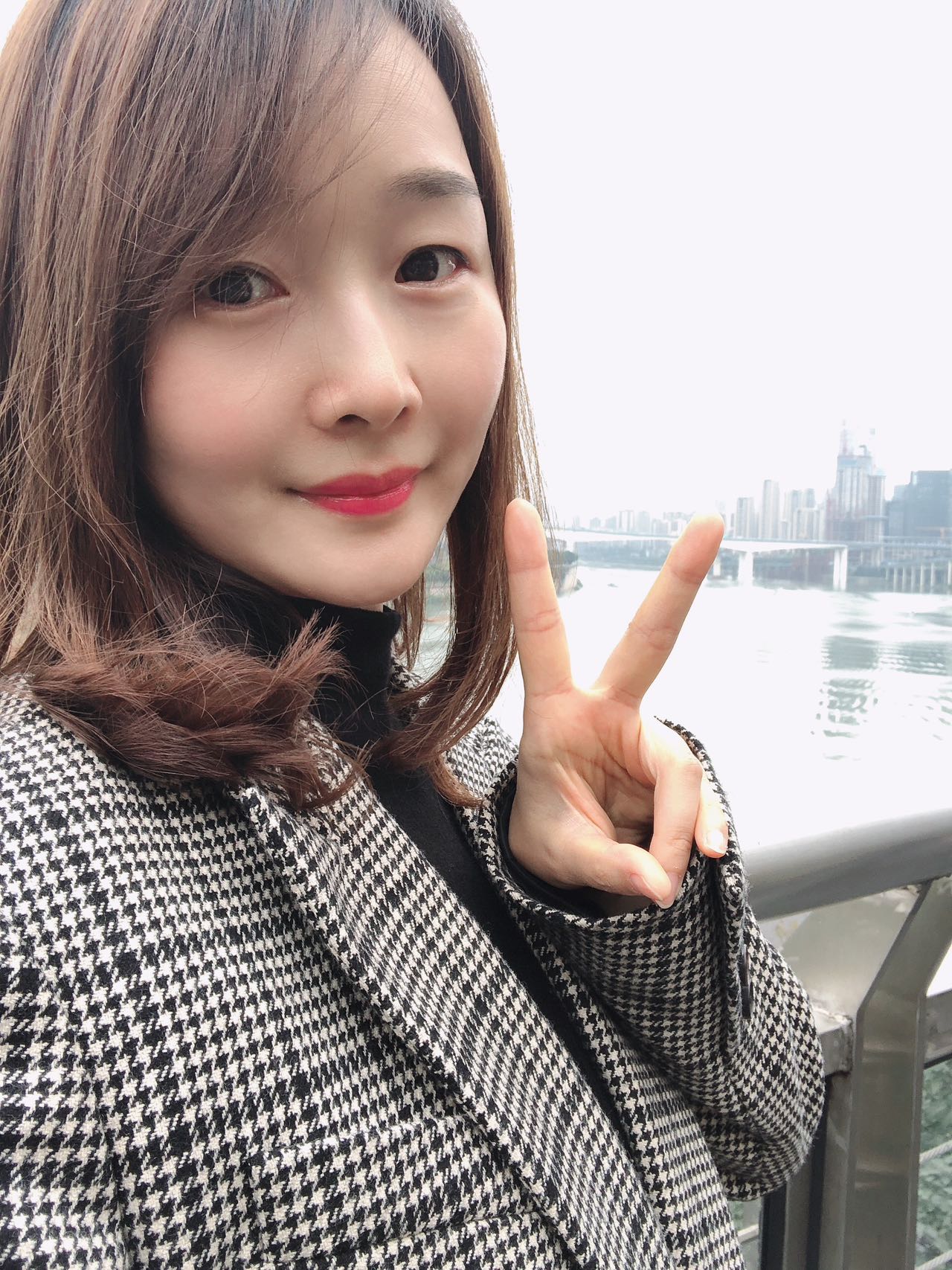 上海成长陪伴师钱阿姨公开照片