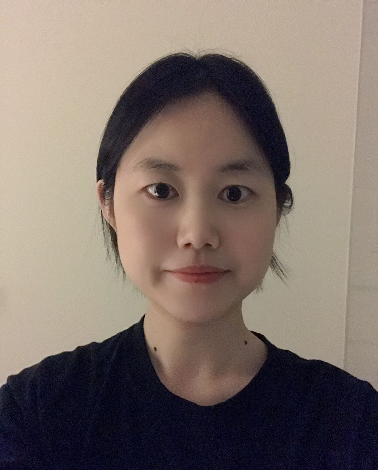 上海成长陪伴师刘阿姨公开照片